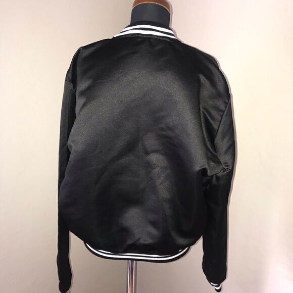 Woman’s light weight bomber jacket - Picture 4 of 5